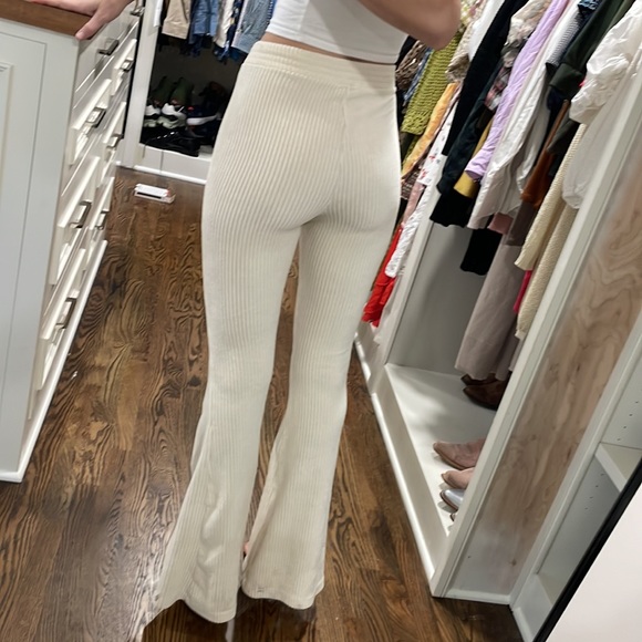 Cream Aerie flare leggings - Picture 4 of 5